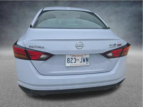 Used 2024 Nissan Altima 2.5 SR FWD image 8
