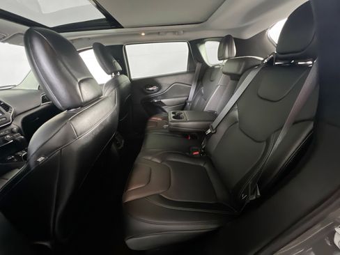 Used 2023 Jeep Cherokee Altitude Lux w/ Lux Elite Package image 25