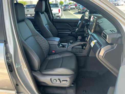 Used 2026 Toyota 4Runner TRD Off-Road Premium image 19