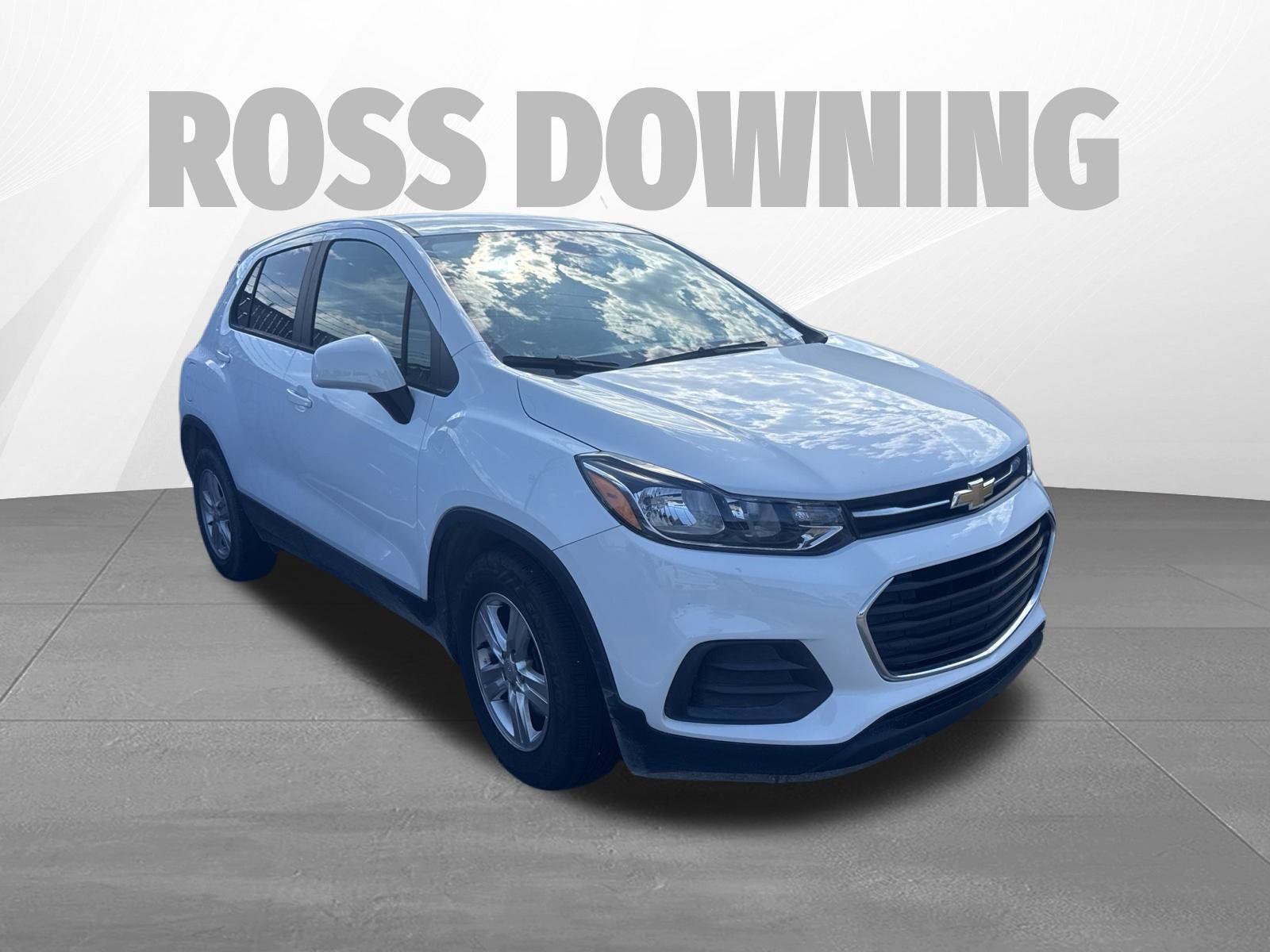 Used 2022 Chevrolet Trax LS w/ Tint and Cruise Package FWD image 3