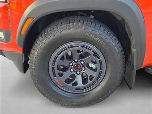 Used 2025 Nissan Frontier Pro-X RWD image 21