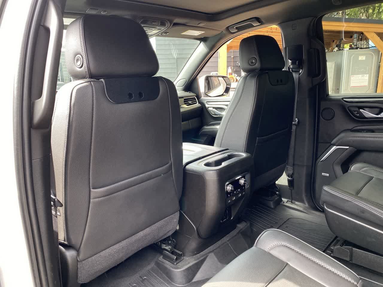 Used 2021 GMC Yukon XL Denali w/ Denali Ultimate Package AWD/4WD image 15