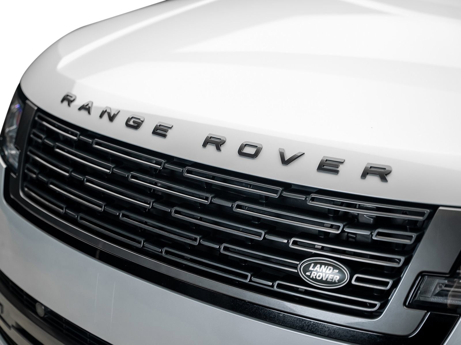 Used 2025 Land Rover Range Rover Long Wheelbase Autobiography AWD/4WD image 5