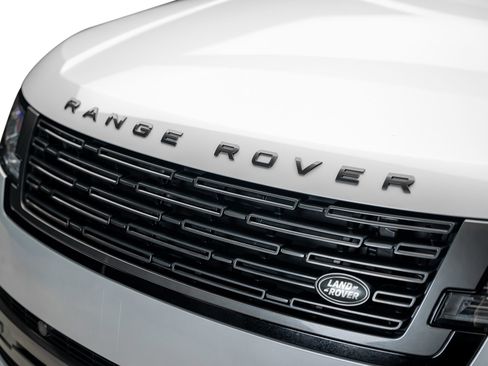 Used 2025 Land Rover Range Rover Long Wheelbase Autobiography AWD/4WD image 5