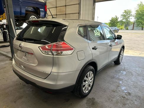 Used 2016 Nissan Rogue S AWD/4WD image 5