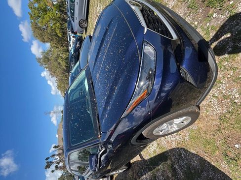 Used 2025 Toyota Highlander LE image 7