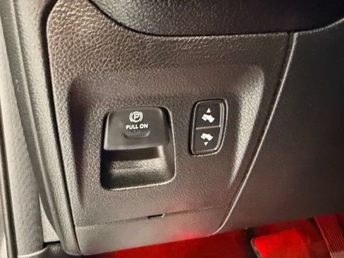 Used 2020 RAM 1500 Big Horn AWD/4WD image 47