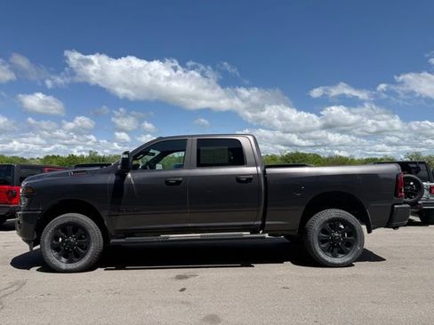 Used 2025 RAM 2500 Big Horn AWD/4WD image 6