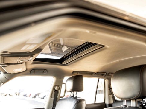 Used 2019 Nissan Armada Platinum w/ Captain's Chairs Package image 21