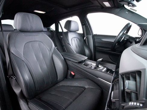 Used 2019 BMW X6 xDrive50i w/ M Sport Package image 26