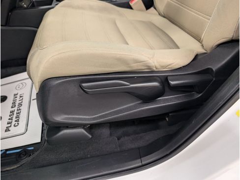 Used 2020 Honda CR-V LX image 8
