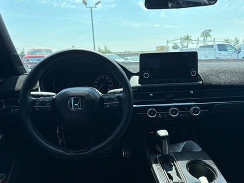 Used 2025 Honda Civic Sport image 6