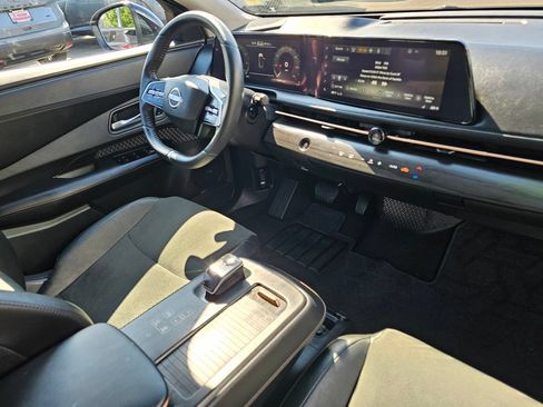 Used 2024 Nissan Ariya FWD image 11