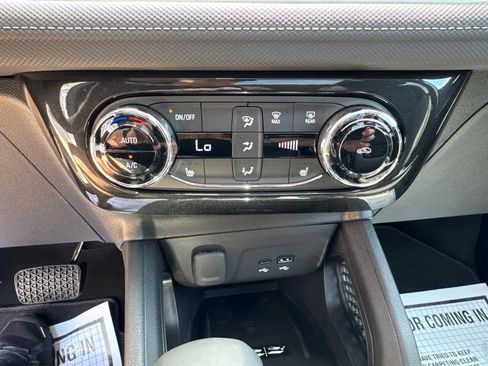 New 2026 Chevrolet TrailBlazer LT w/ Convenience Package FWD image 19