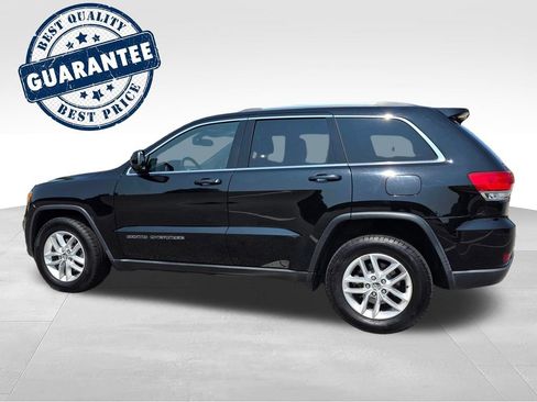 Used 2017 Jeep Grand Cherokee Laredo w/ Quick Order Package 23E AWD/4WD image 4
