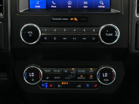 Used 2021 Ford Expedition Max Limited AWD/4WD image 25