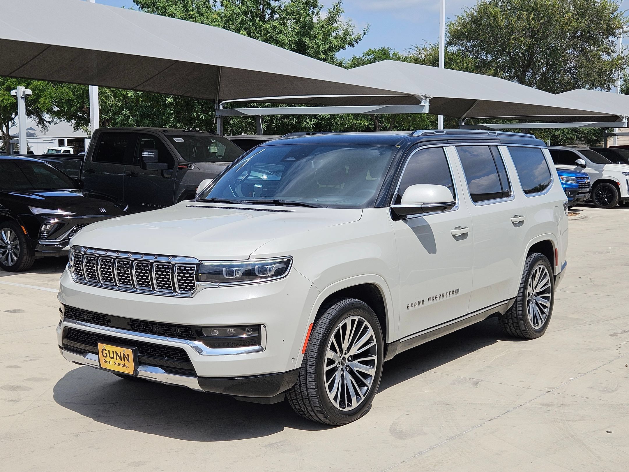 Used 2022 Jeep Grand Wagoneer Series III AWD/4WD image 7