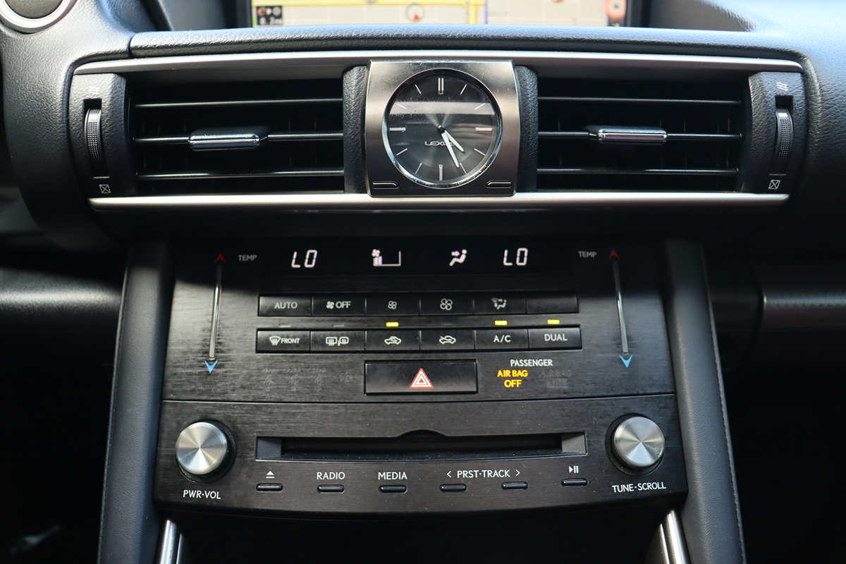 Used 2018 Lexus IS 300 F Sport RWD image 32
