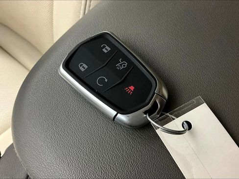 Used 2021 Cadillac XT6 Premium Luxury image 13