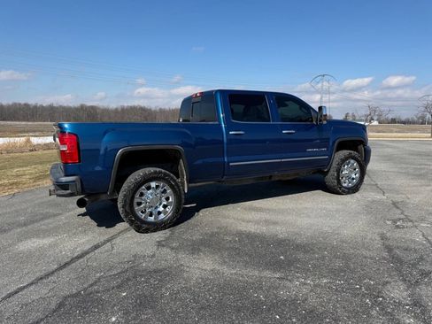 Used 2016 GMC Sierra 2500 Denali w/ Duramax Plus Package image 5