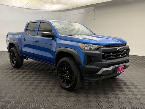 Used 2023 Chevrolet Colorado Trail Boss w/ LPO, Dark Essentials Package image 7