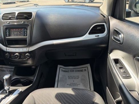Used 2018 Dodge Journey SE FWD image 21