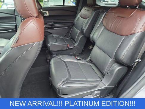 Used 2021 Ford Explorer Platinum w/ Equipment Group 601A AWD/4WD image 16