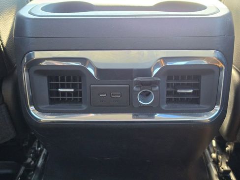 Used 2022 GMC Sierra 2500 Denali AWD/4WD image 35