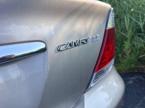 Used 2005 Toyota Camry LE FWD image 6