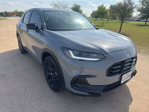 Used 2025 Honda HR-V Sport image 7