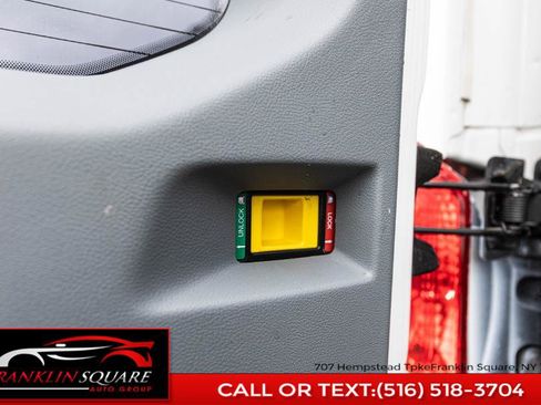 Used 2017 Ford Transit 350 XL image 39