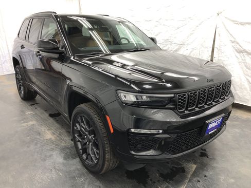 Certified 2024 Jeep Grand Cherokee Summit AWD/4WD image 4
