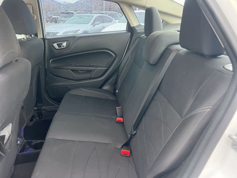 Used 2015 Ford Fiesta SE image 18