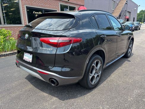 Used 2022 Alfa Romeo Stelvio Ti image 30