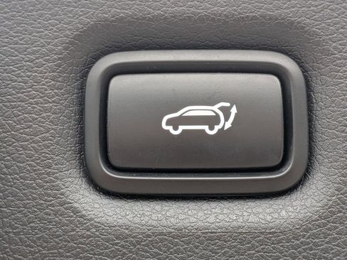 Used 2022 Hyundai Santa Fe Limited image 14