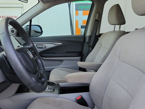 Used 2021 Honda Pilot EX image 25