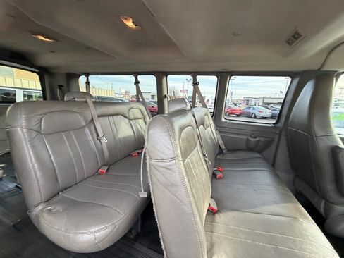 Used 2017 Chevrolet Express 3500 LS RWD image 12