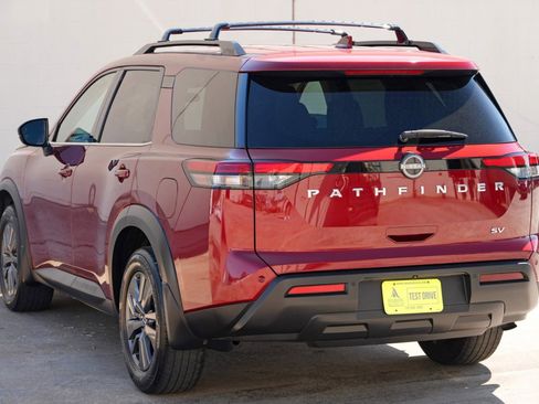 Used 2022 Nissan Pathfinder SV image 46