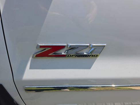 Used 2019 Chevrolet Silverado 2500 LTZ w/ Duramax Plus Package AWD/4WD image 12