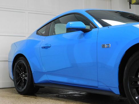 Used 2025 Ford Mustang GT RWD image 14