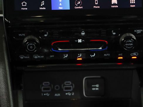 Used 2023 Jeep Grand Cherokee L Limited image 20