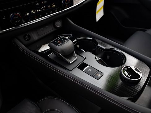 New 2026 Nissan Rogue Platinum w/ Platinum Premium Package image 17