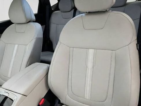 Used 2025 Hyundai Tucson SEL FWD image 10
