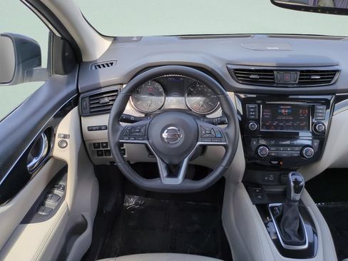 Used 2019 Nissan Rogue Sport SL w/ Premium Package AWD/4WD image 12