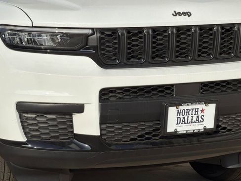New 2025 Jeep Grand Cherokee L Altitude AWD/4WD image 7