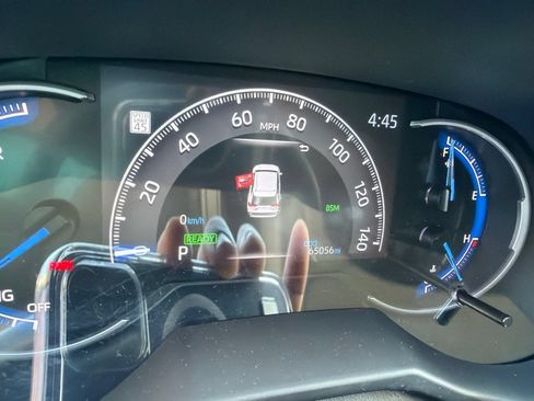 Used 2022 Toyota RAV4 Limited AWD/4WD image 13