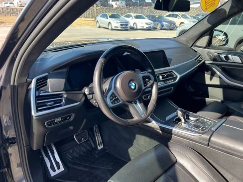 Used 2022 BMW X7 M50i image 17