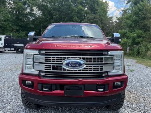 Used 2018 Ford F250 Platinum w/ Platinum Ultimate Package AWD/4WD image 2