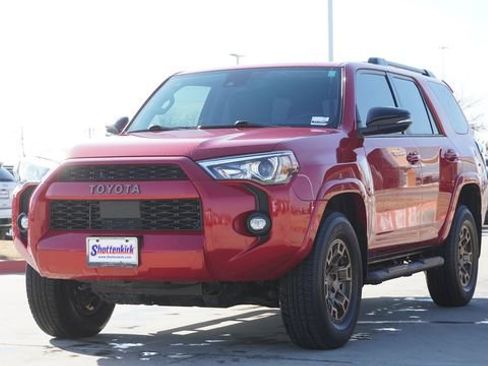 Used 2023 Toyota 4Runner 40th Anniversary SE image 3