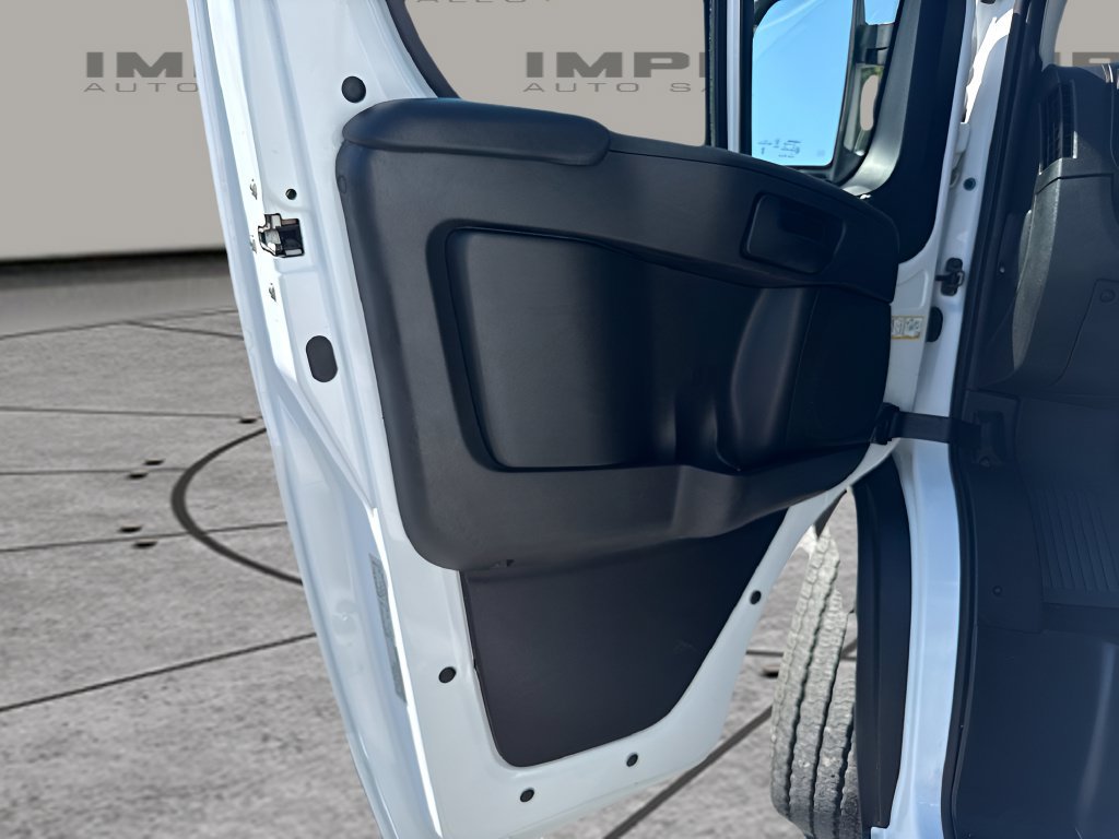 Used 2025 RAM ProMaster 2500 w/ Convenience Group FWD image 21
